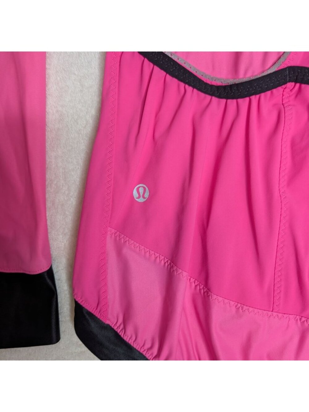 Lululemon Womens Neon Pink Paceline Cycling Jacket Size 8 Zip Up Reflective Deta - Picture 7 of 12